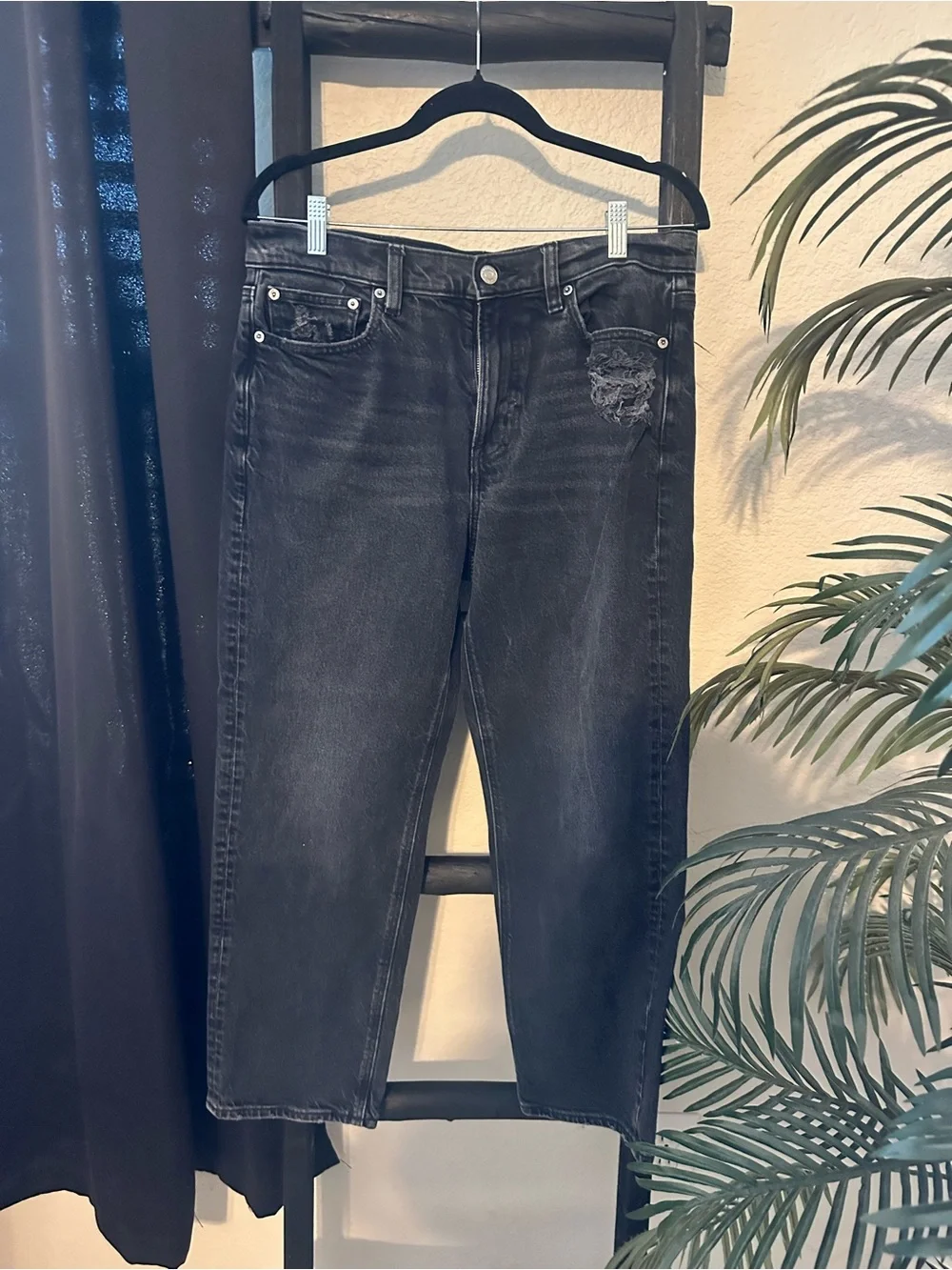 American Eagle Outfitters Black Washed Relaxed Jeans